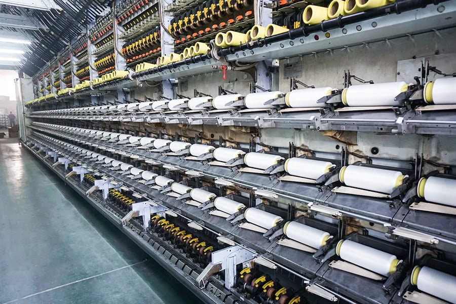 Introdução e vantagens de tingimento de fio de poliéster tingido catiônico